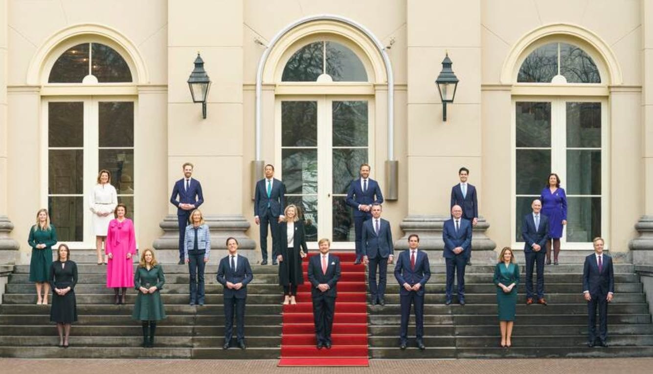 Een terugblik op het grote omslagmoment van het Coronabeleid van Rutte-4 - 31995 Een terugblik op het grote omslagmoment van het Coronabeleid van Rutte-4 - 31995